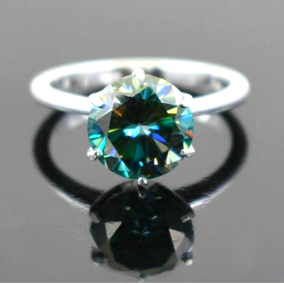 Blue Diamond Elegant Silver And Blue Diamond Ring
